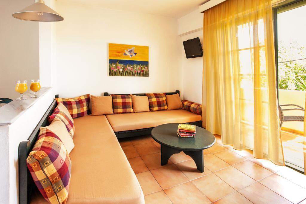 Hotel Dafni Szkiáthosz Kültér fotó